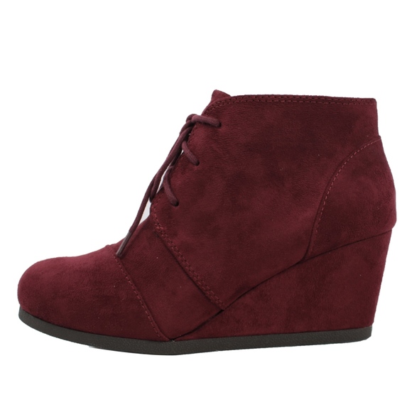 Size 5.5 Vino faux suede lace up wedge ankle boot - Picture 2 of 6